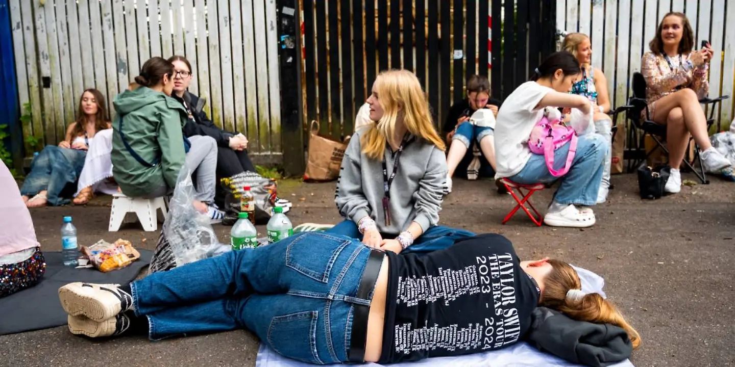 Taylor Swift Hamburg, Fans vor dem Volkspark