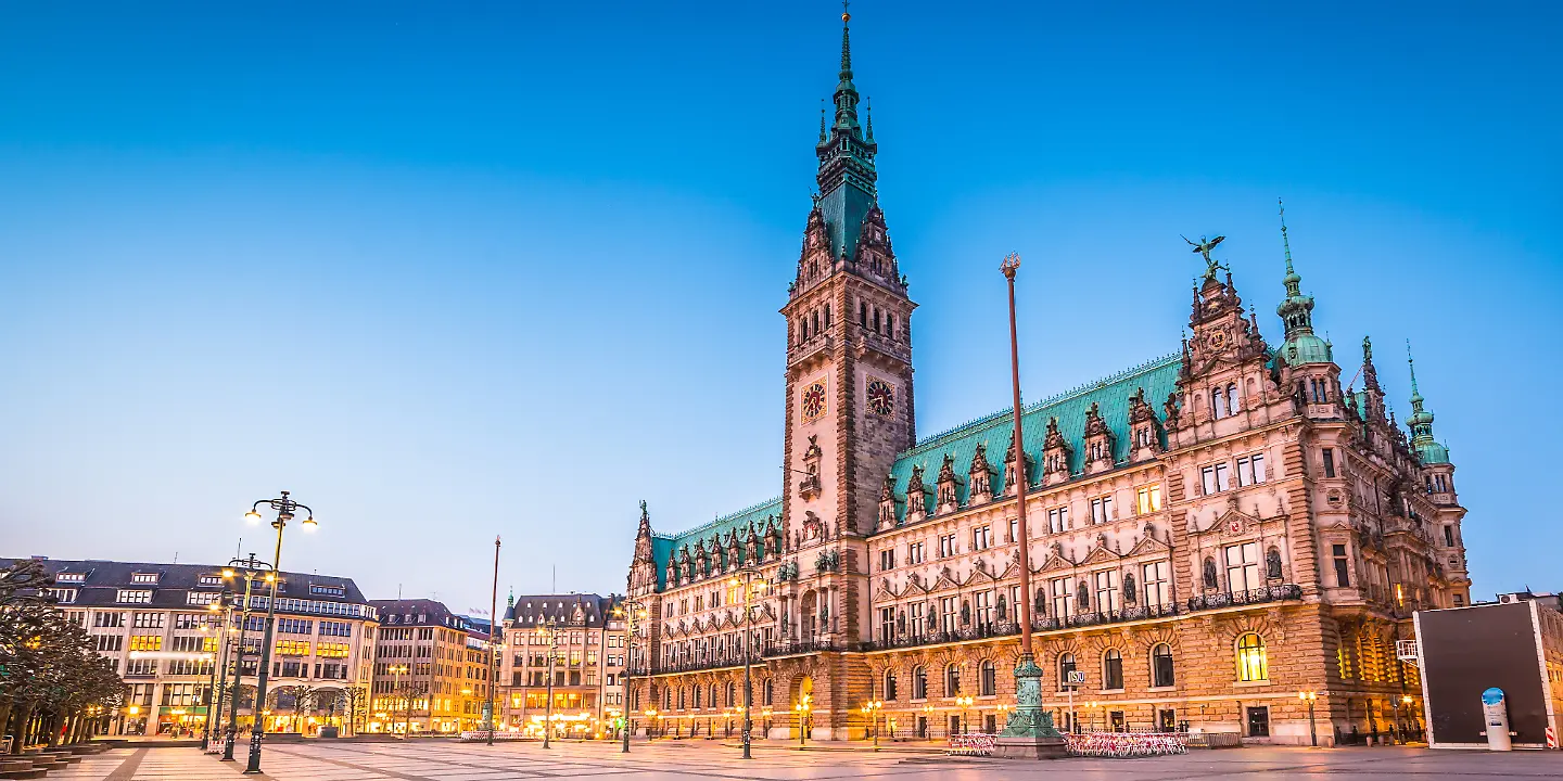 Hamburger Rathaus, Innenstadt