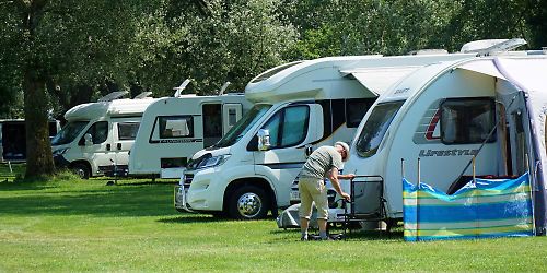 Campingplatz, Wohnmobil