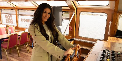 Alicia auf dem Alsterschiff 