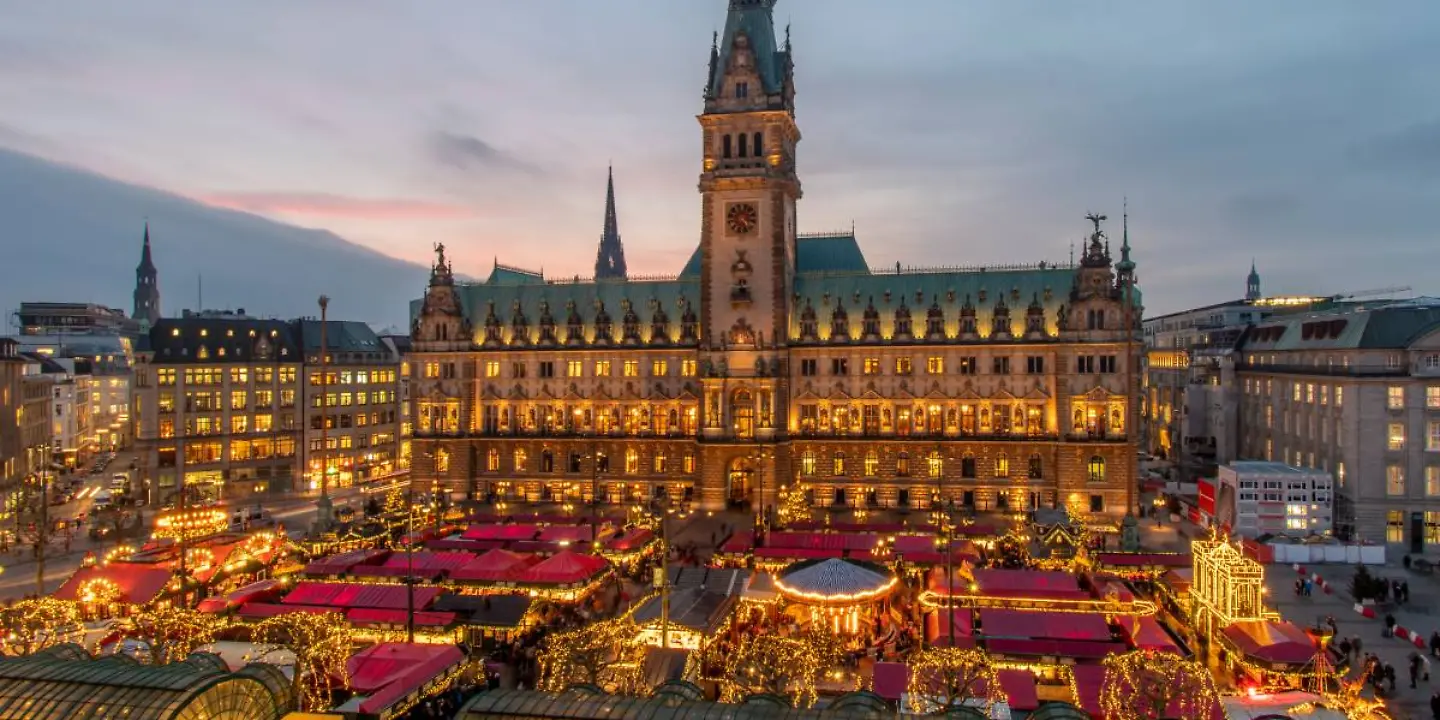 Weihnachtsmarkt Rathaus, 