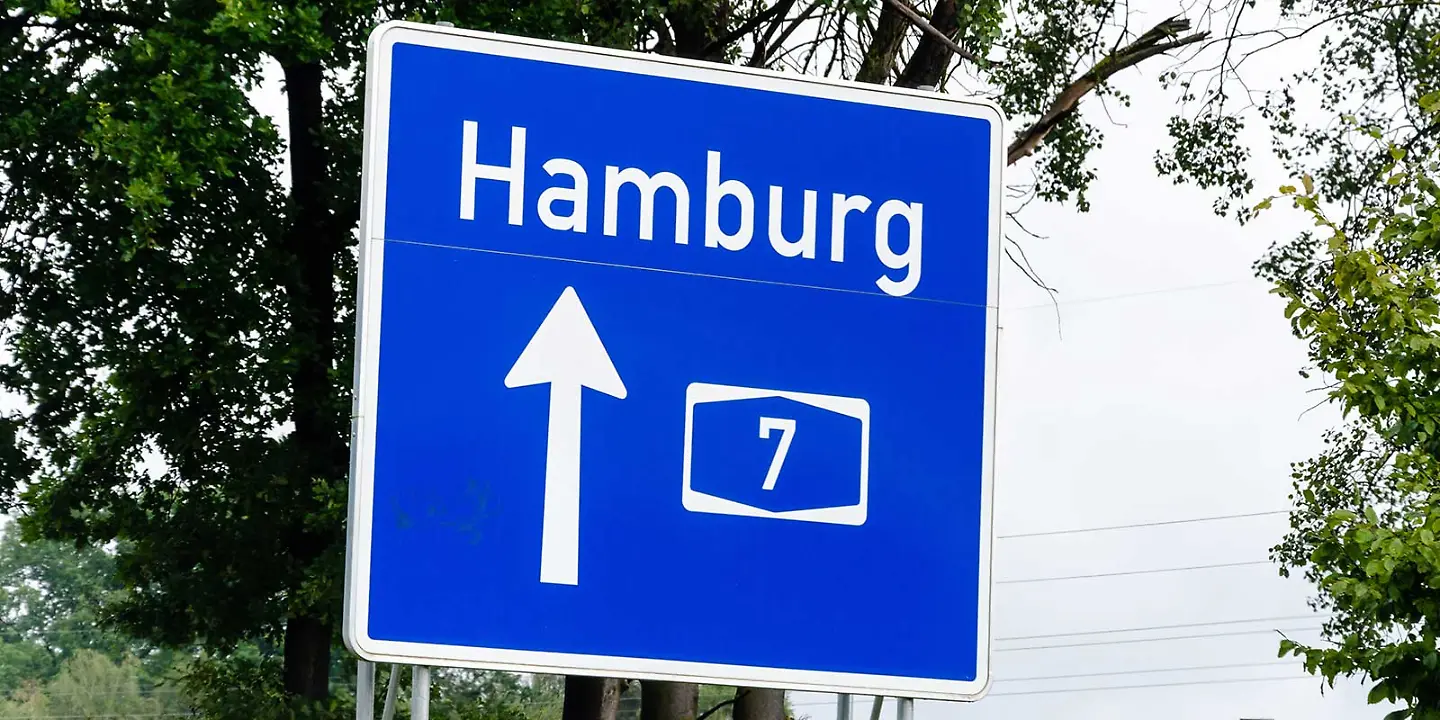 Schild der Autobahn A7