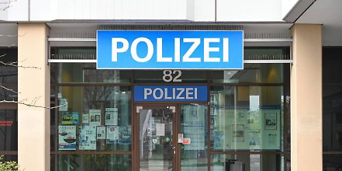 Polizeiwache St. Georg.jpg