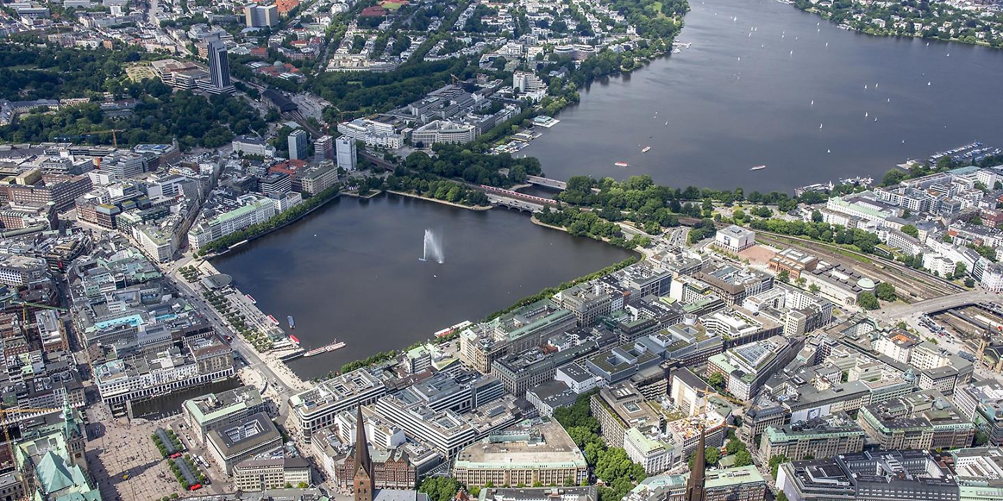 Hamburg und Binnenalster von oben