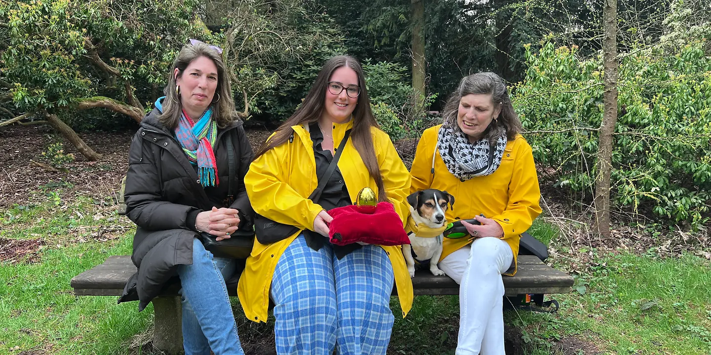 Silvia findet das Goldene Ei im Stadtpark