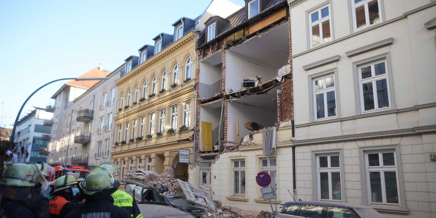 verpuffung reisst hausfassade in ottensen ab radio hamburg