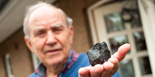 Meteorit stürzt auf Haus in Elmshorn