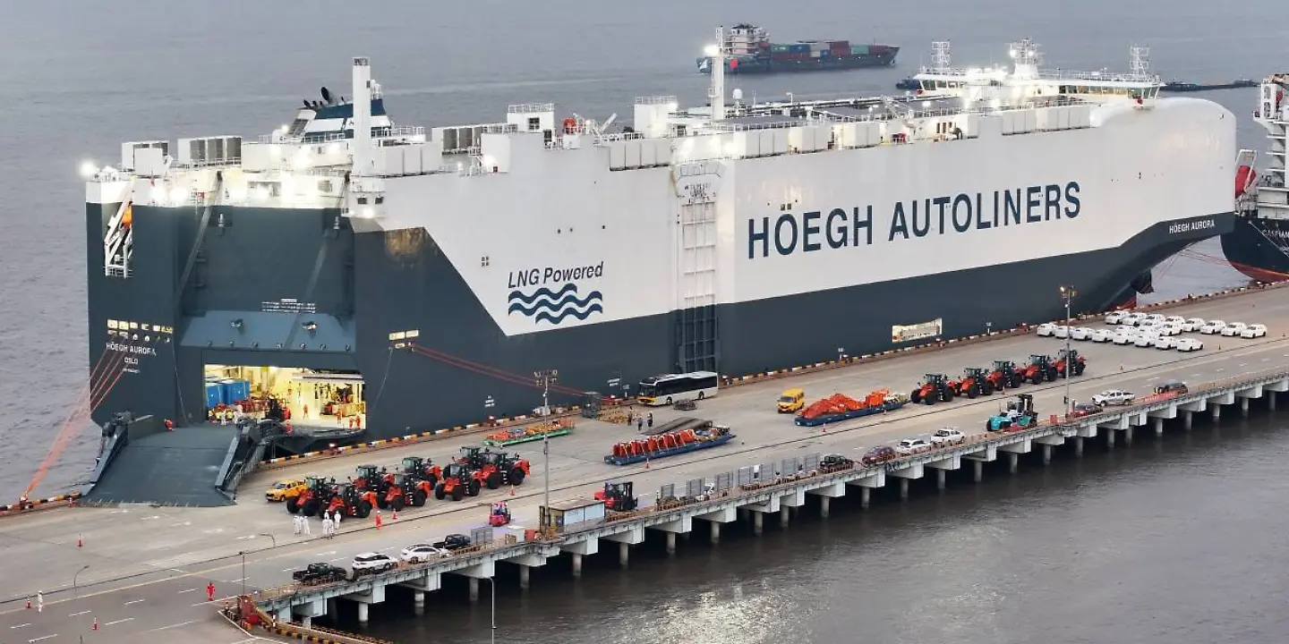 Schiff Höegh Aurora, Autofrachter