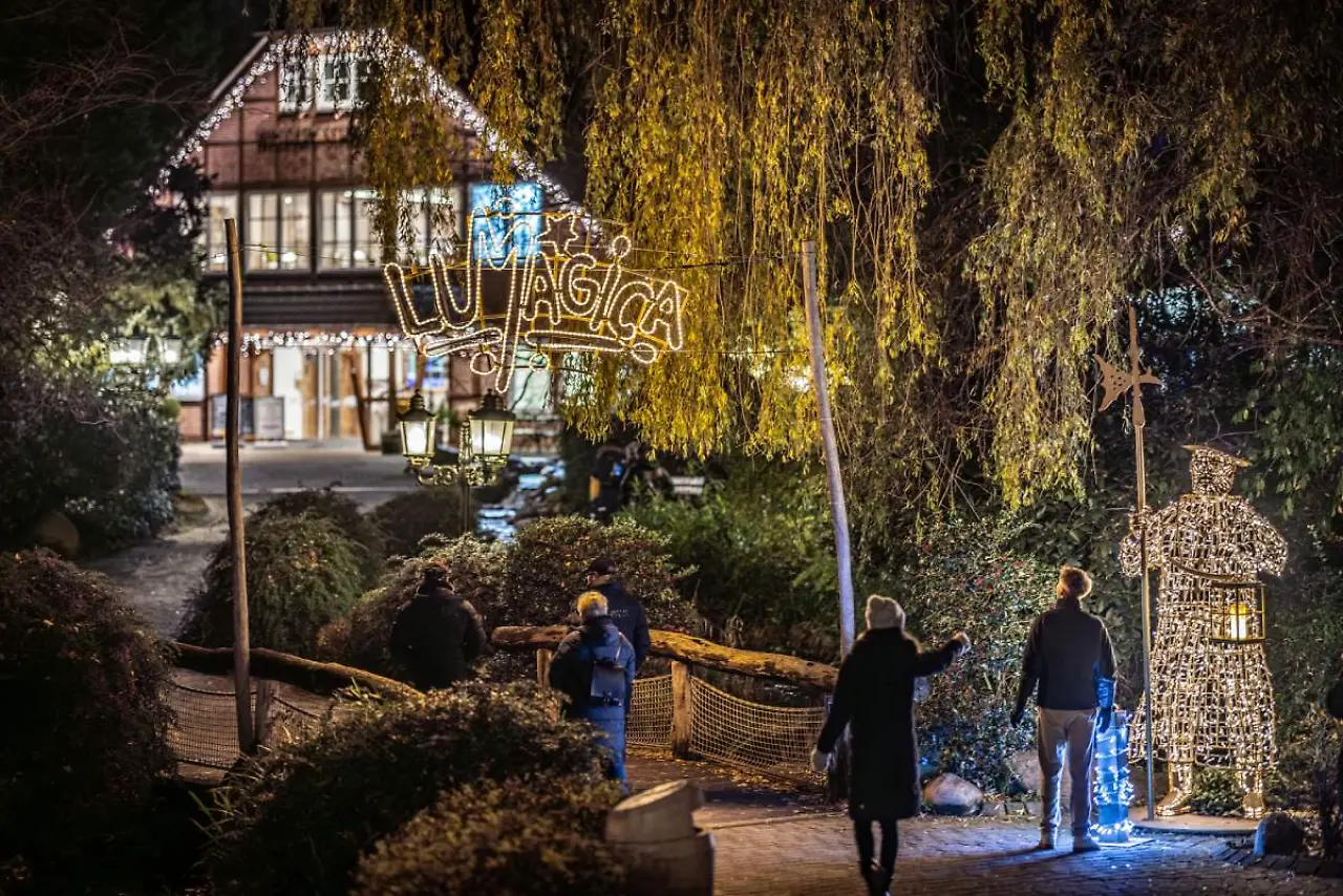 Eingang vom Wildpark-Restaurant in der Vorweihnachtszeit