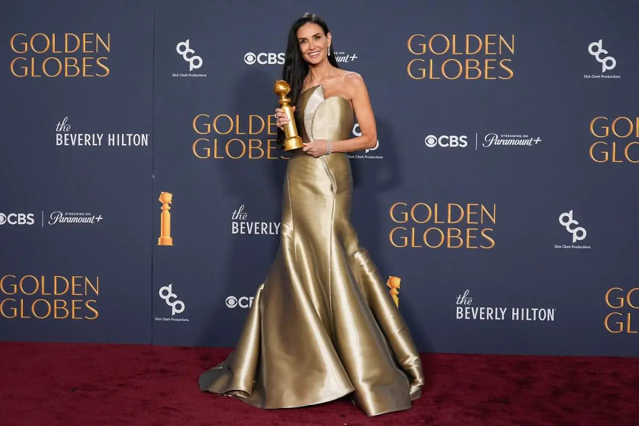 Demi Moore Golden Globes 2025