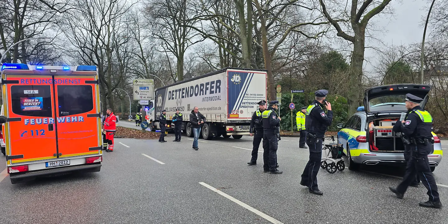 LKW überfährt Seniorin