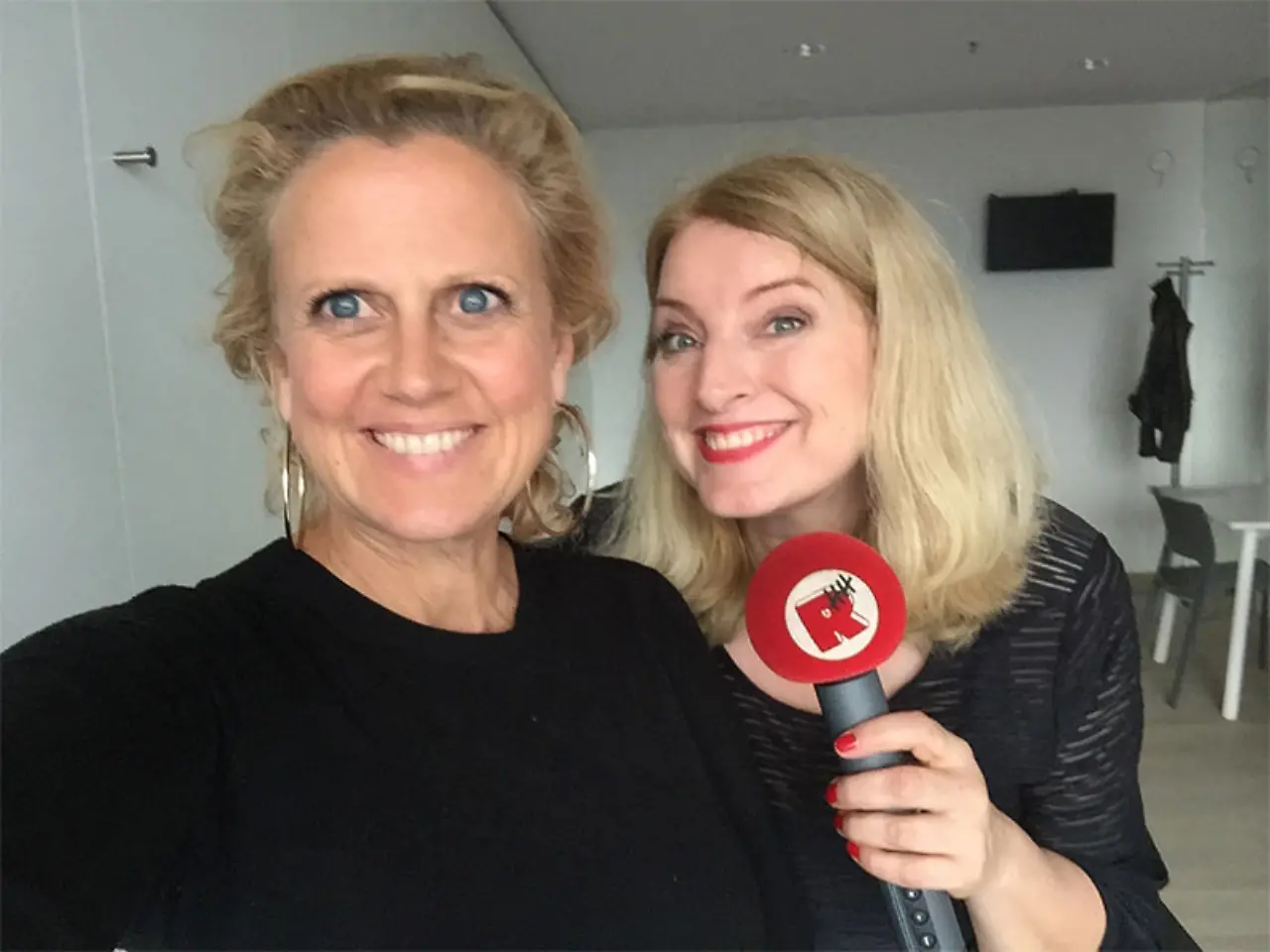 47-Birgit-Hahn-verlässt-Radio-Hamburg-Best-Of.jpg