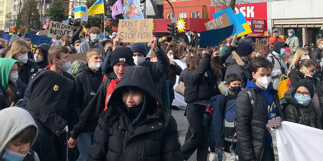 02-Demo-in-Hamburg-von-Fridays-for-Future-gegen-den-Krieg-in-der-Ukraine.jpg